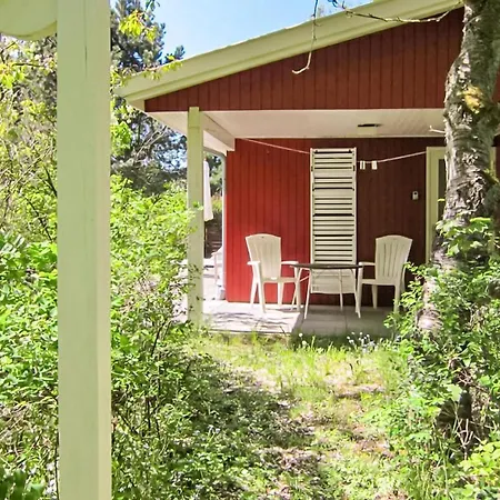 Vakantiehuis Awesome In Aakirkeby With Kitchen *