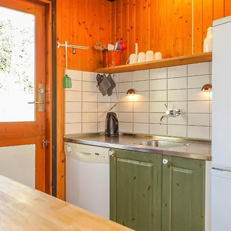 Awesome In Aakirkeby With Kitchen Vakantiehuis *