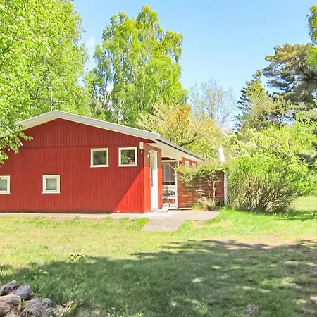 Awesome In Aakirkeby With Kitchen Feriehus Vester Somarken