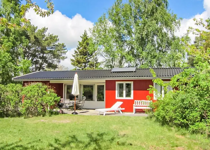 Σπίτι διακοπών Awesome In Aakirkeby With Kitchen