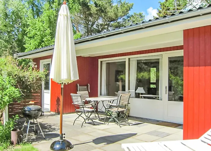 Awesome In Aakirkeby With Kitchen * Vester Somarken